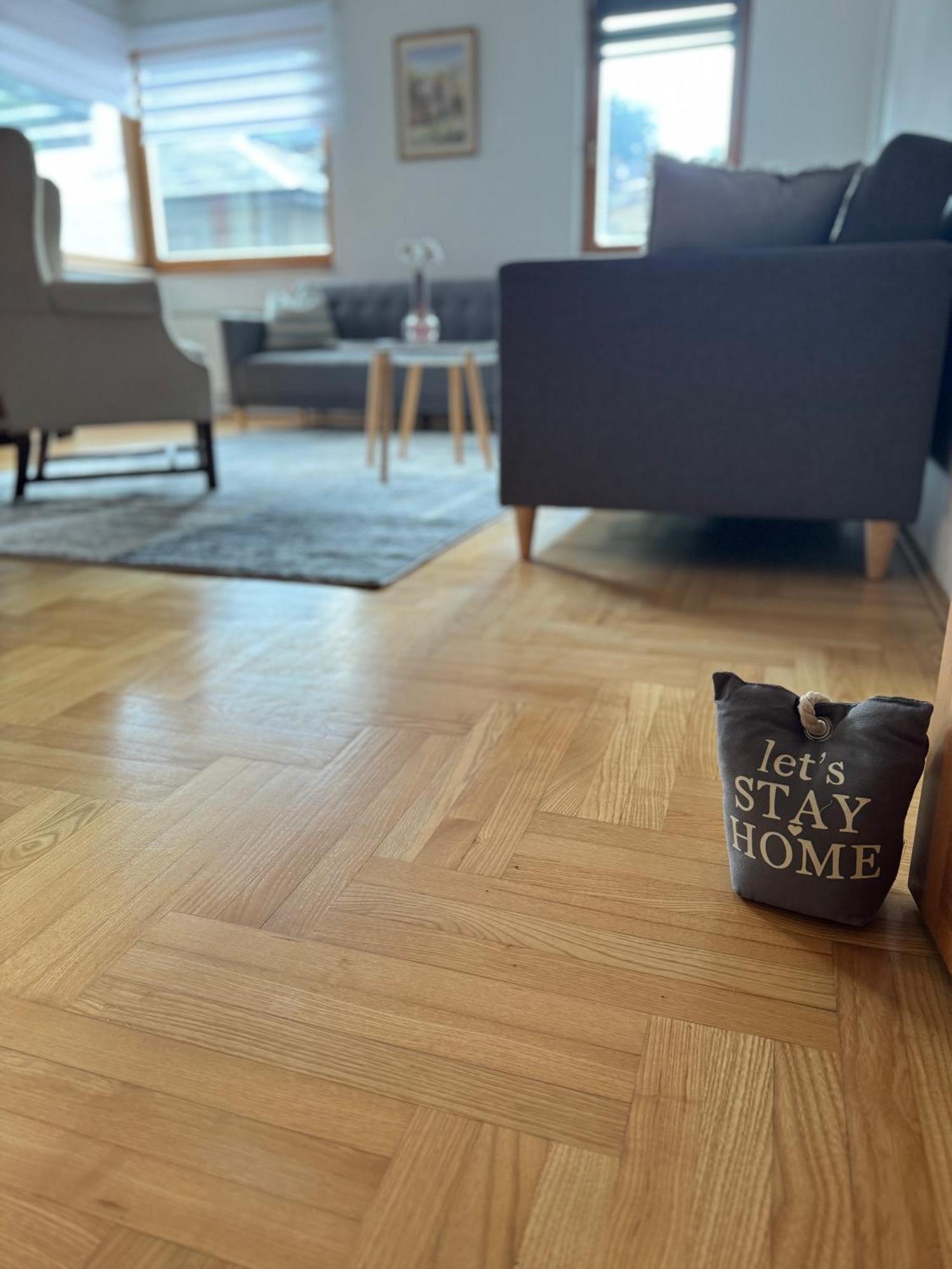 Apartment Latin Bridge - 3 Apartment, 80m2 In With Free Private Parking - Old Town *