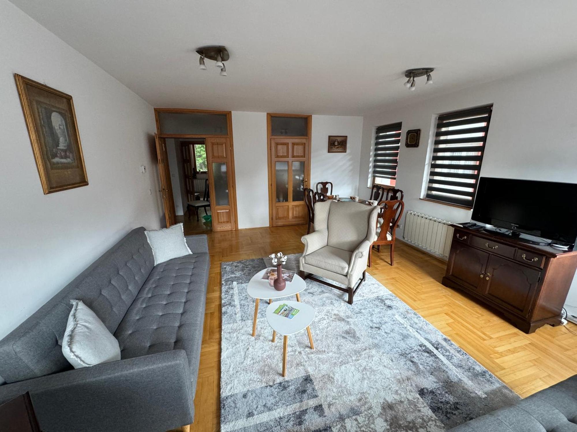 Latin Bridge - 3 Apartment, 80m2 In With Free Private Parking - Old Town Apartment Sarajevo
